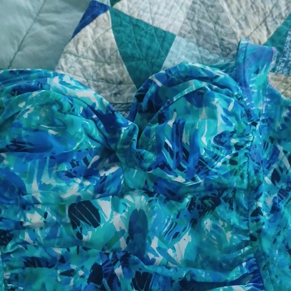 SLIMSHAPER Brand Blue Patterned Women's One Piece Swimsuit Sz12 - Picture 2 of 4